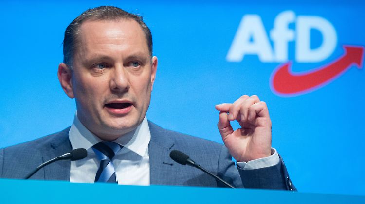 Tino Chrupalla muss vorerst im Krankenhaus bleiben.