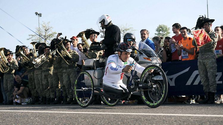 Zanardi (hier im Jahr 2011) verlor am 19. Juni in der Toskana die Kontrolle über sein Handbike.
