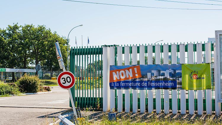 "Nein zur Schließung von Fessenheim", heißt es auf diesem Banner an der Einfahrt zum Akw-Gelände.