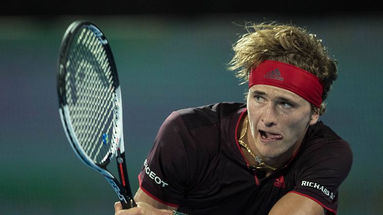 Alexander Zverev wird in Berlin wieder zum Tennisschläger greifen.