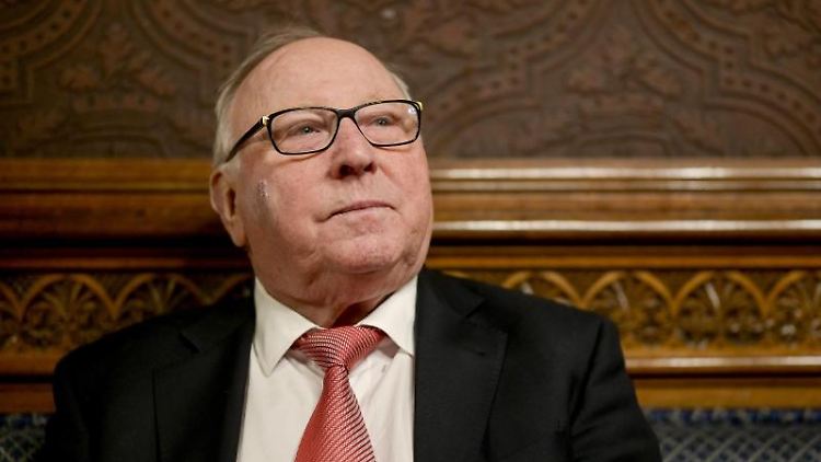 Er sorgt sich um den HSV: Uwe Seeler.
