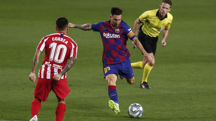 Messi trifft vom Punkt, doch sein 700. Barca-Tor bringt den Katalanen im Duell mit Atletico Madrid nicht den Sieg.