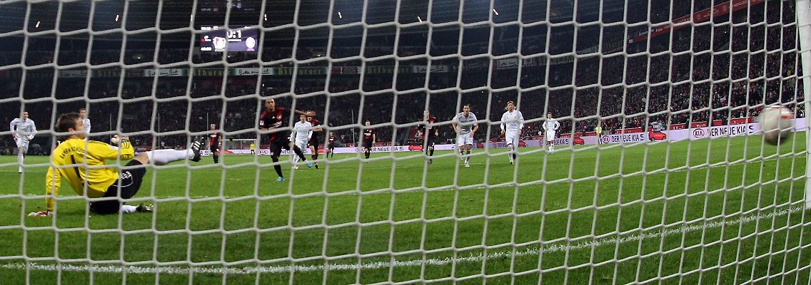 Sechs Mal trat Leverkusens Arturo Vidal zum Strafstoß an, sechsmal verwandelte er.