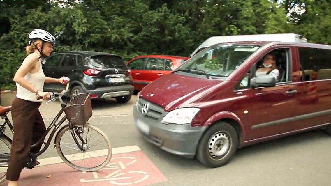 Gefährlicher Radweg.JPG