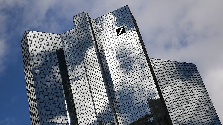 "Die Ziele für 2022 stehen", betont der Deutsche-Bank-Vorstand.
