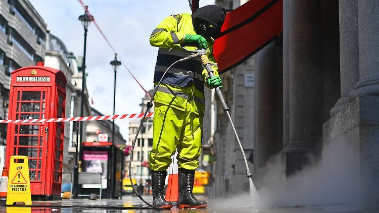 London putzt und lockert schrittweise seine Corona-Auflagen.