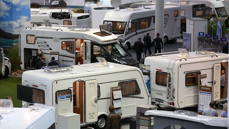 So dicht gedrängt wie in den vergangenen Jahren wird es beim diesjährigen Caravan-Salon in Düsseldorf nicht zugehen.