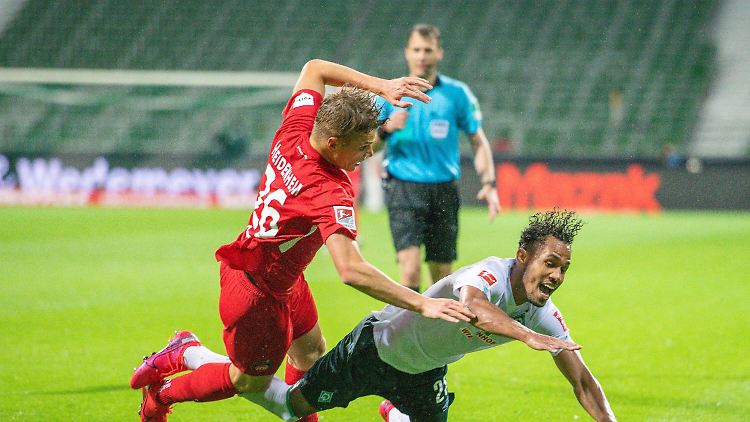 Werder Bremen und der 1. FC Heidenheim lieferten sich im Hinspiel ein Duell auf Augenhöhe. Auf der Augenhöhe sehr kleiner Menschen allerdings. Sportlich kann es im Rückspiel nur besser werden.