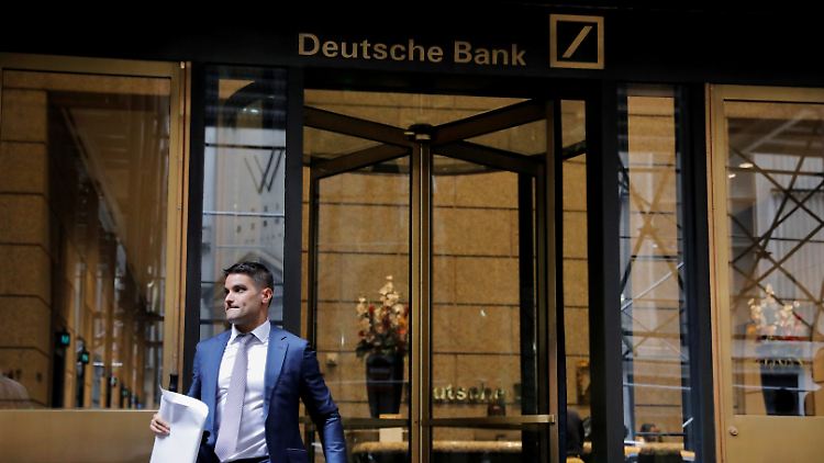 "Es war ein Fehler, Jeffrey Epstein 2013 als Kunden anzunehmen", gesteht die Deutsche Bank ein.