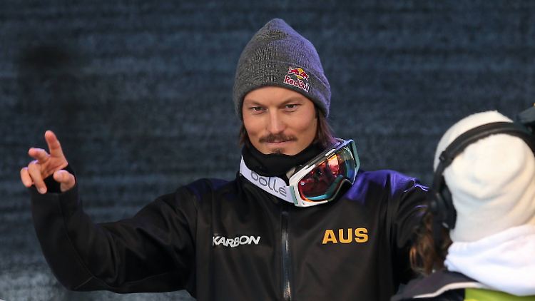 Alex Pullin nahm an drei Olympischen Winterspielen teil, 2014 trug er die Flagge der australischen Mannschaft.