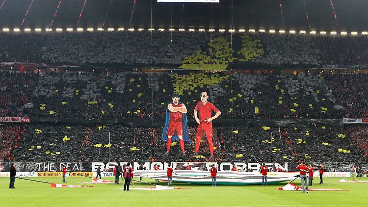 Das Werk des Originalkünstlers prägte im April 2015 die Münchener Allianz Arena. Gut sichtbar für alle.