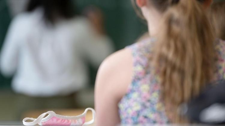 Nach den Sommerferien sollen die Schüler wieder regulär unterrichtet werden - und zwar ohne Abstandsregeln.