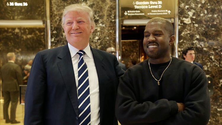 Trump und West im Jahr 2016 nach Trumps Wahl zum US-Präsidenten.