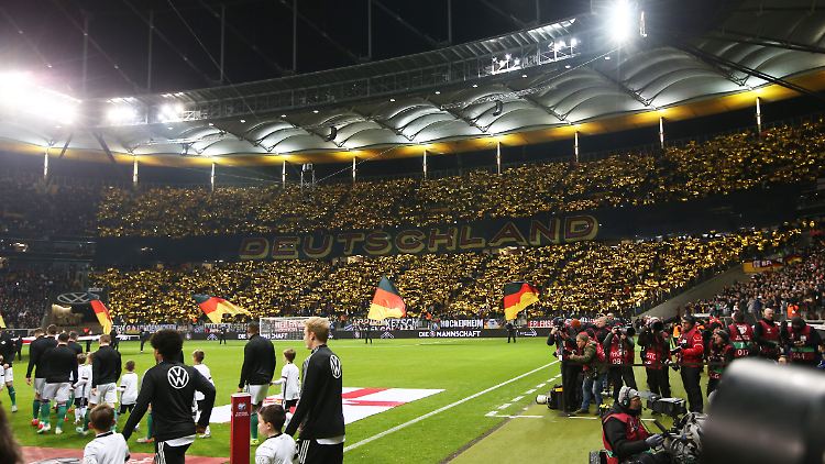 So voll wird es bei den kommenden Länderspielen ganz sicher nicht werden - Fans sollen aber doch im Stadion sein. Hofft der DFB.