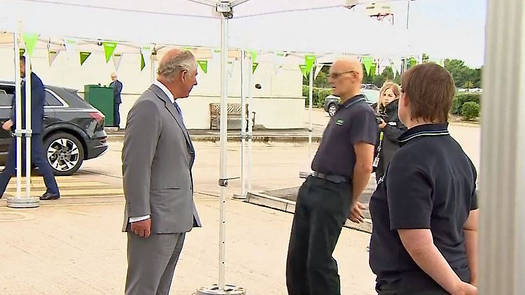 Prinz Charles Ohnmacht.JPG