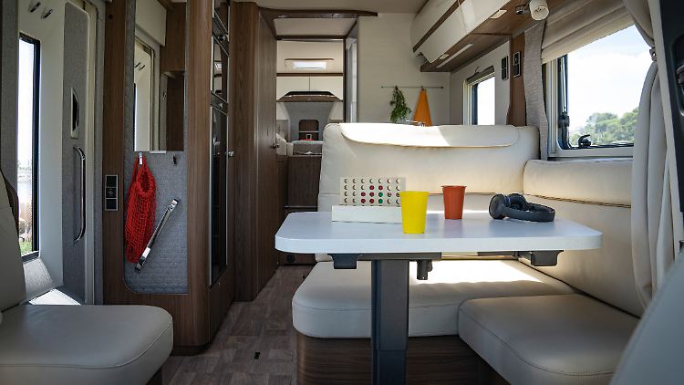 Der Wohnraum hinter dem Fahrerhaus baut in der B-Klasse auf dem von Hymer selbst entwickelten Leichtbau-Chassis (SLC) auf.