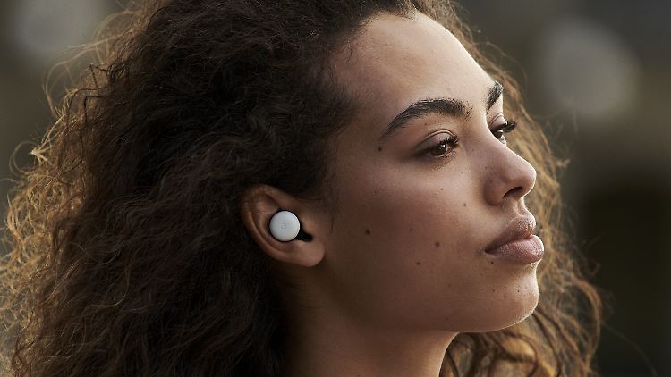 Google verkauft die Pixel Buds 2 in Deutschland nur in Weiß.