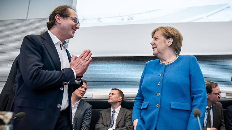 Wen Dobrindt als Merkels Nachfolger sieht, verrät er nicht.