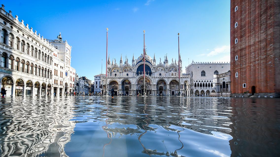 Der Markusplatz unter Wasser - keine Seltenheit in Venedig.
