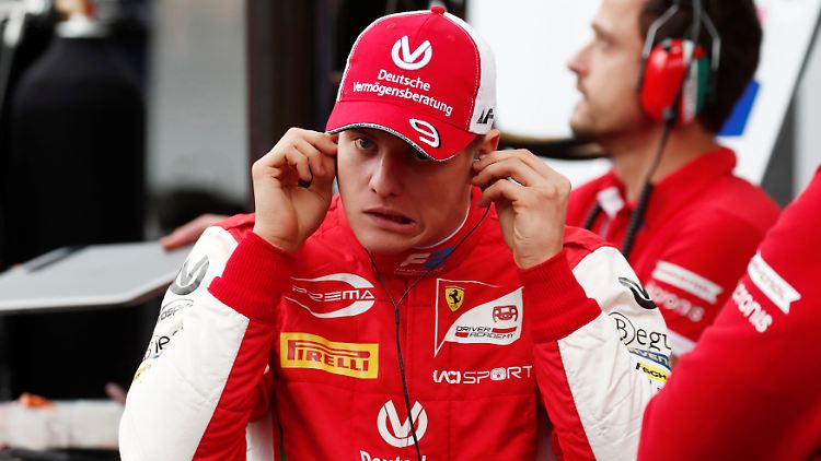 Mick Schumacher musste wegen eines im Cockpit explodierten Feuerlöschers sein Rennen beenden.
