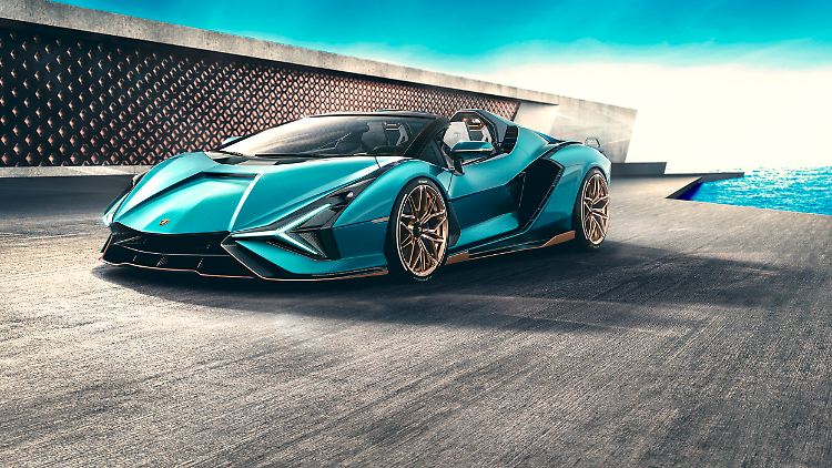 Die Nennleistung des Lamborghini Sian Roadster beträgt 819 PS.