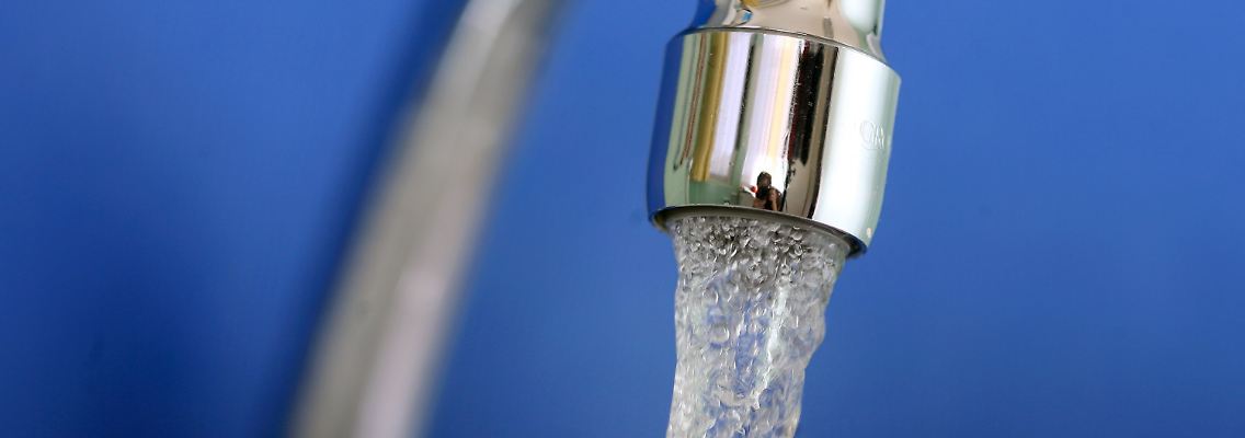 Weltweit haben Millionen Menschen keinen Zugang zu sauberem Trinkwasser.