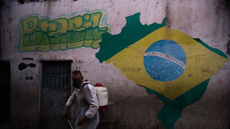Brasilien zählt in Lateinamerika die meisten Toten - mehr als 72.000 Menschen starben bisher an den Folgen einer Infektion.