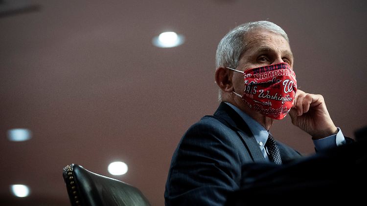 Der "Arzt Amerikas" - so wird der bekannte Mediziner Anthony Fauci genannt, der seit 1984 das National Institute of Allergy and Infectious Diseases (NIAID) leitet.