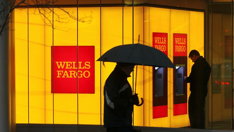 Wells Fargo will seine Dividende auf zehn Cent je Aktie kürzen.