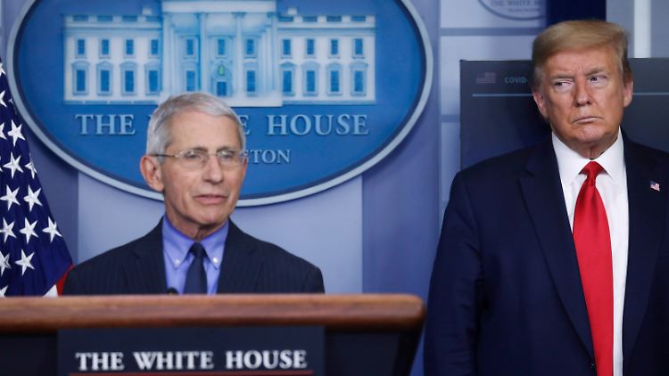 Das letzte Mal, dass Anthony Fauci im Weißen Haus in Gegenwart von Donald Trump sprechen durfte, liegt schon viele Wochen zurück.