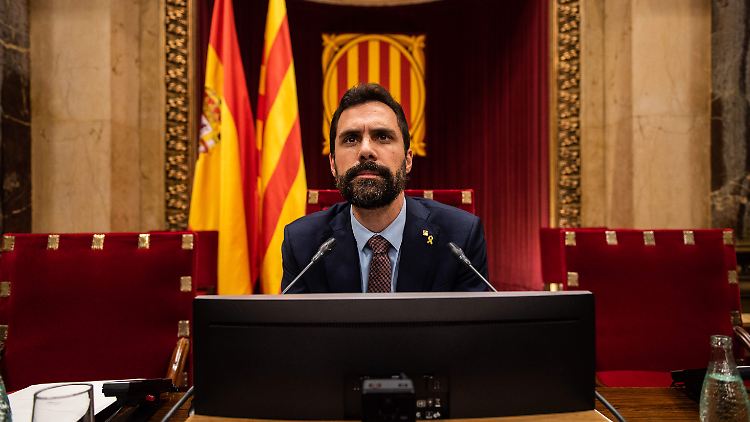 Roger Torrent will rechtliche Schritte gegen Spaniens Regierung einleiten.