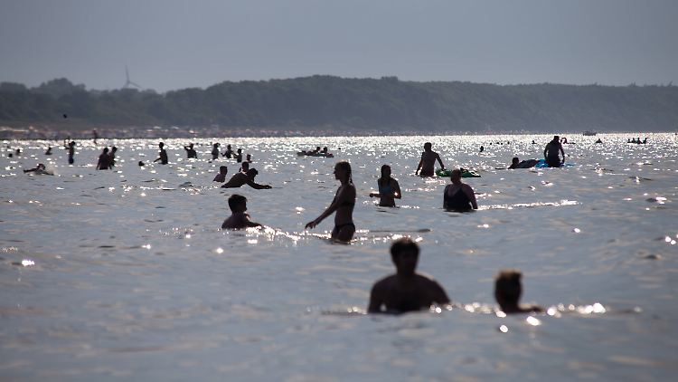 Die Pille nur im Sommer zu nehmen, um die Ferien genießen zu können, halten Gynäkologinnen für problematisch.