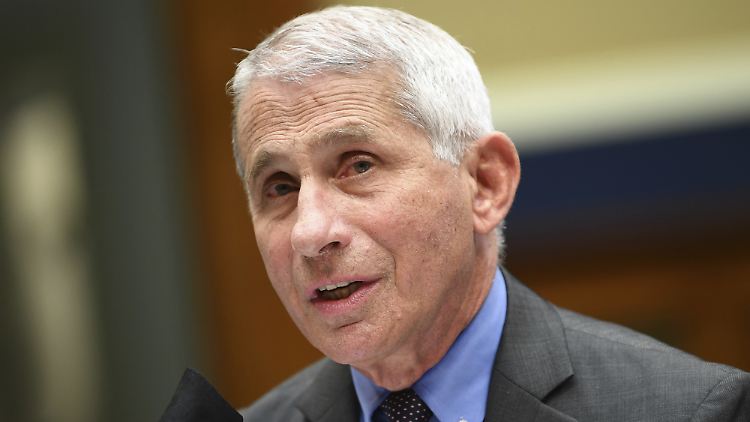 Das Weiße Haus hatte eine Liste mit angeblichen Fehlern des führenden Immunologen Anthony Fauci veröffentlicht.