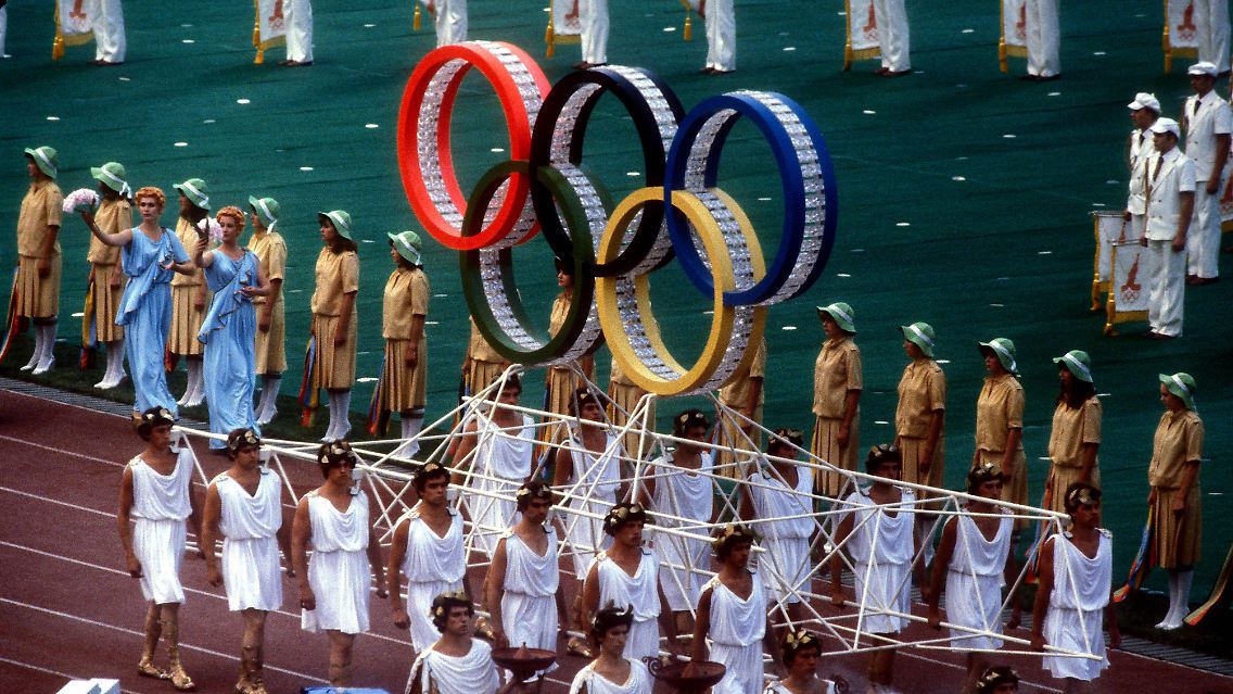Von den 146 damals vom IOC anerkannten NOKs waren nur 81 dabei, darunter allerdings USA-Alliierte wie Großbritannien und Frankreich; 42 Länder boykottierten, 23 nahmen aus anderen, meist finanziellen Gründen nicht teil.