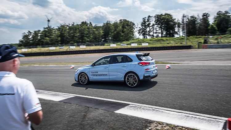 Wichtig ist die Betreuung der Fahrer durch speziell ausgebildete Instruktoren.