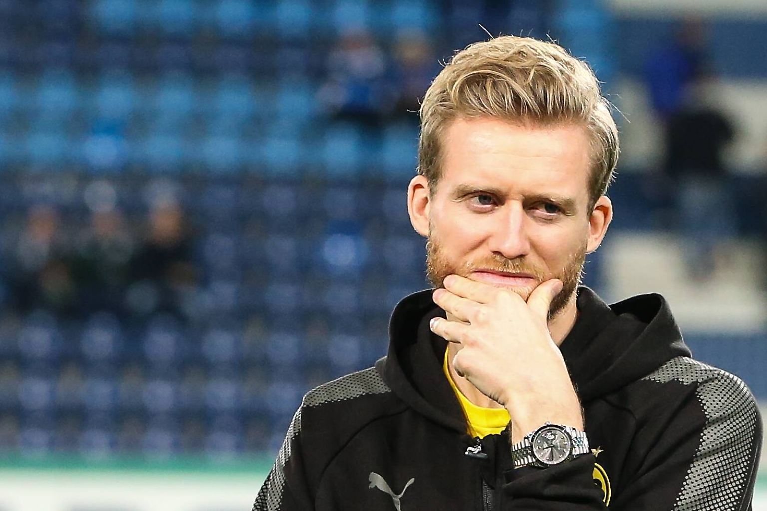 Abschied mit Abrechnung:  André Schürrle hat mit nur 29 Jahren überraschend sein Karriereende verkündet und gleichzeitig die Fußballbranche scharf kritisiert. 