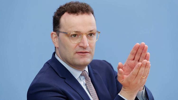 Viele Millionen gegen Verschwörungstheorien: Spahns Werbeetat hat sich verdreißigfacht.