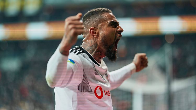 Kevin-Prince Boateng ist nominiert, weil er die laschen Sanktionen nach den rassistischen Äußerungen des damaligen Schalke-Aufsichtsratschefs Clemens Tönnies kritisierte.