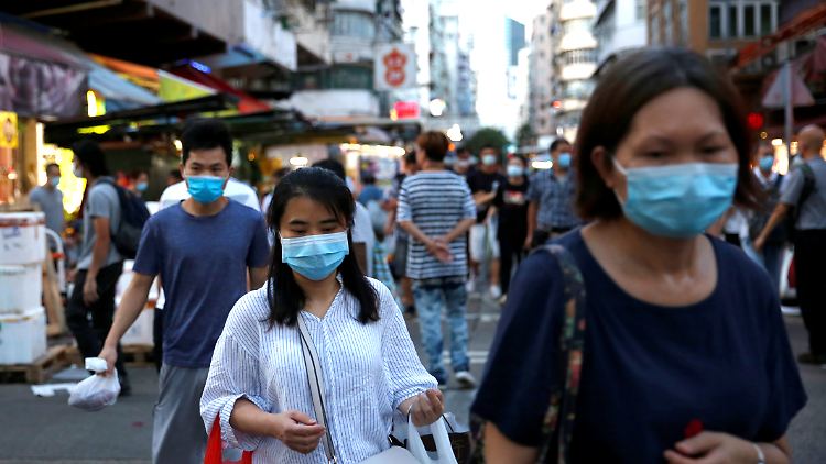 Zwölf Menschen starben in Hongkong bisher an der Lungenkrankheit Covid-19.