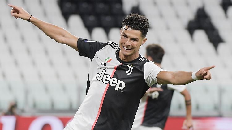 Wenn es um etwas geht, ist er da: Ronaldo trifft im Spitzenspiel gegen Lazio Rom für seine Juve doppelt und sichert so den Sieg.