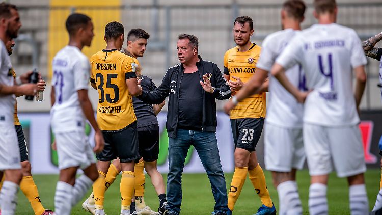Trainer Markus Kauczinski und seine Mannschaft beschwerten sich lautstark über die hohe Belastung.