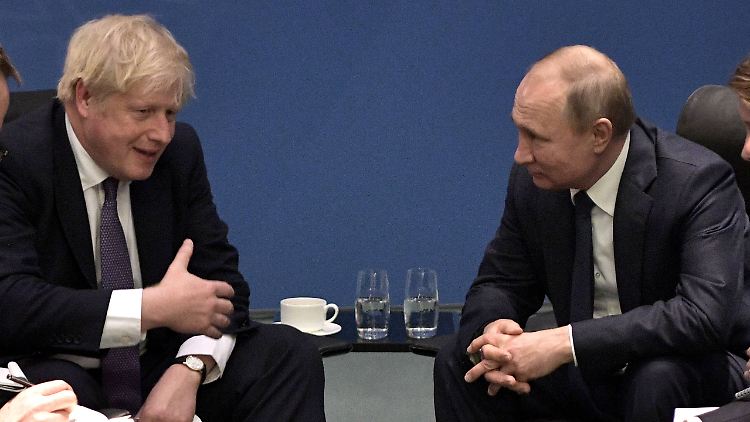 Zahlreiche Russen mit engen Verbindungen zu Putin sollen gut etabliert in der wirtschaftlichen und gesellschaftlichen Szene Großbritanniens sein.