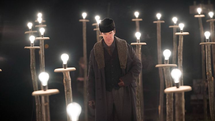 Benedict Cumberbatch spielt "Edison".