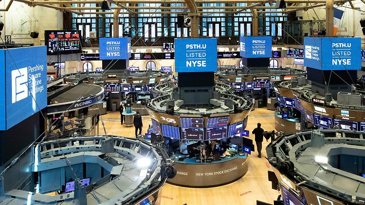 Am besten schnitt zum Wochenende der Nasdaq ab - der Index der Technik-Riesen wie Amazon und Facebook.