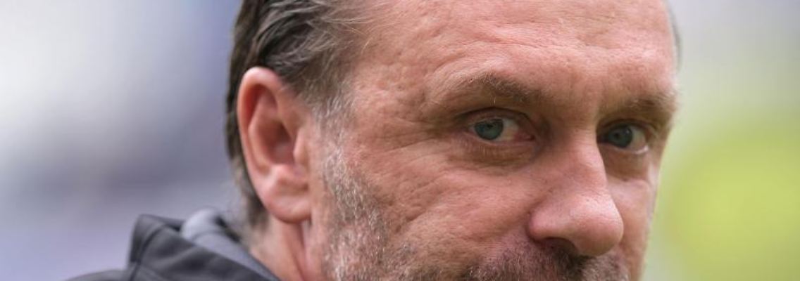 Der frühere HSV-Trainer Doll sieht den HSV vor dessen dritter Saison in der 2. Bundesliga unter besonderem Druck. Foto: Peter Steffen/dpa/Archivbild