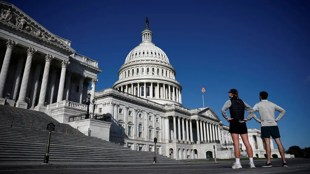 2025-04-07T100222Z-1922956115-RC24BBA30XW8-RTRMADP-3-USA-CONGRESS-BUDGET