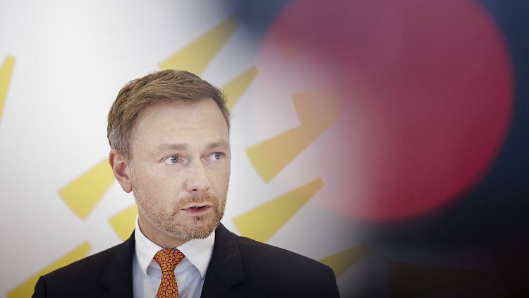 Lindner möchte die "Psychologie verändern", um den Konsum zu steigern.