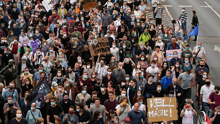 Der Rauswurf des Chefredakteurs von "index.hu" trieb viele Menschen in Budapest auf die Straße. 