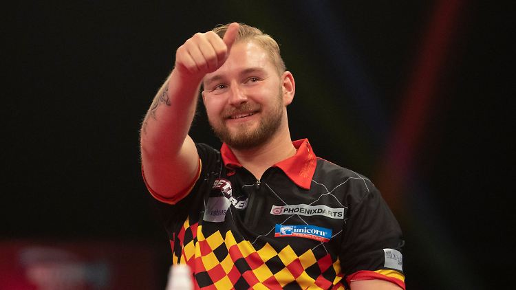 Dimitri Van den Bergh kletterte durch den Triumph beim World Matchplay auf Rang zwölf in der Weltrangliste.