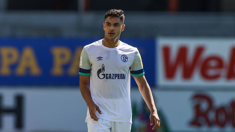 Ozan Kabak könnte dem FC Schalke zu einem satten Transfererlös verhelfen.